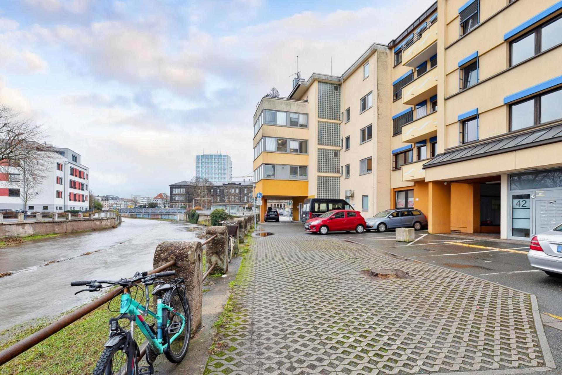 Sali Homes - Charming Studio Apartment In Heart Of Bayreuth With Balcony Exterior photo